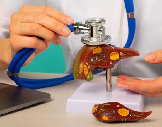 How does Dr. Kushwah’s Homoeopathic Clinic treat gallbladder stones naturally in Sector 55, Faridabad?